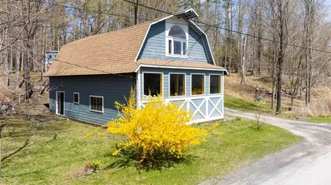 86 Baumgarten Rd, Woodstock, NY 12498