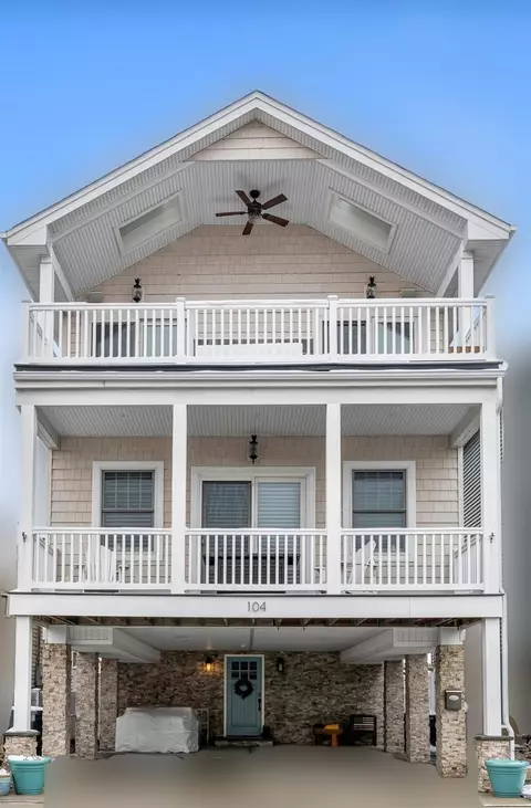 104 Pennsylvania Ave, Long Beach, NY 11561