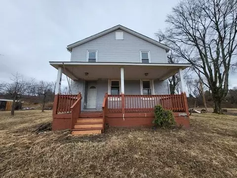 12 Hampton Rd, Marlboro, NY 12542