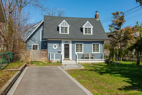85 George St, Babylon, NY 11702