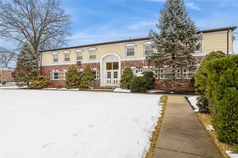 6 Normandy Vlg #8, Clarkstown, NY 10954