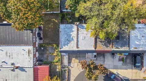 216-24 115th Ter, New York, NY 11411