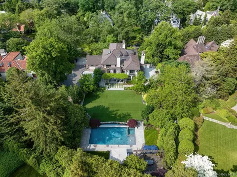 47 Masterton Rd, Bronxville, NY 10708
