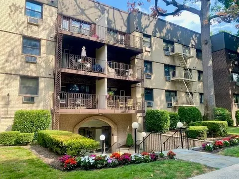 2241 Palmer Ave #4L, New Rochelle, NY 10801