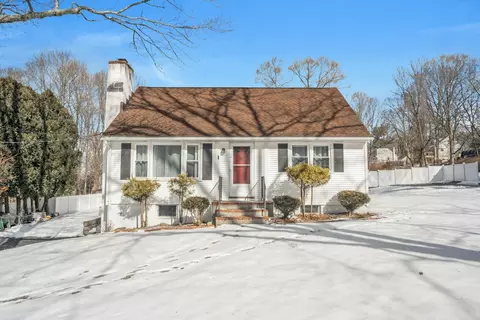1600 Strawberry Rd, Yorktown, NY 10547