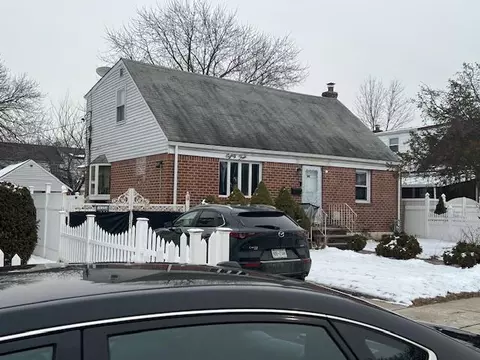 84 Monaco Ave, Elmont, NY 11003