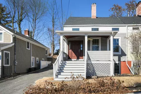 105 Thompson St, Port Jefferson, NY 11777