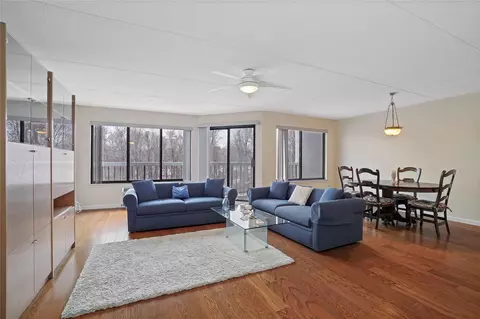 100 High Point Dr #509, Greenburgh, NY 10530