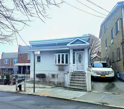 51-61 72 St, New York, NY 11377