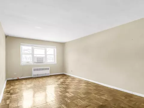 31-65 138th St #1G, Flushing, NY 11354