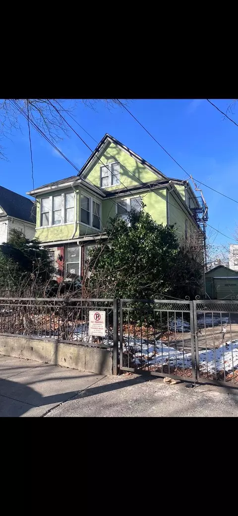 13409 89th Ave, New York, NY 11418