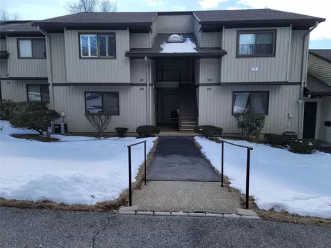 132 Columbia Ct #F, Yorktown, NY 10598
