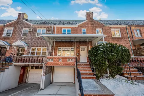 6616 Clyde St, New York, NY 11374