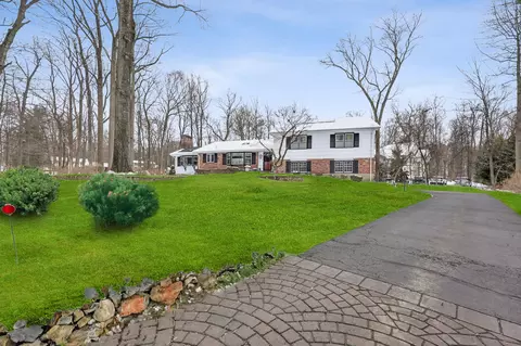 4 Forest Glen Ct, Ramapo, NY 10901