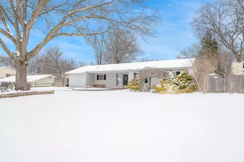 45 Brookhaven Dr, Rocky Point, NY 11778