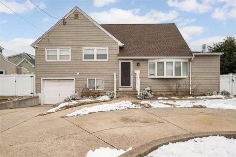 3421 Oceanside Rd, Oceanside, NY 11572