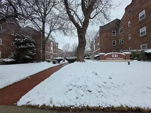 221 Middle Neck Rd #B5, North Hempstead, NY 11021