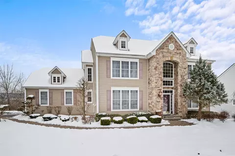 20 Heather Rdg, Woodbury, NY 10930