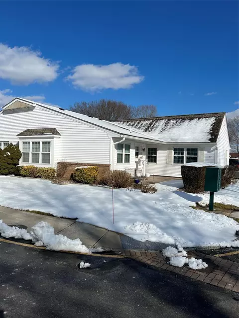 94 Revere Dr, Sayville, NY 11782