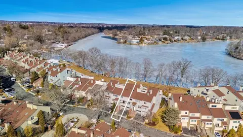 57 Waterside Close, Eastchester, NY 10709