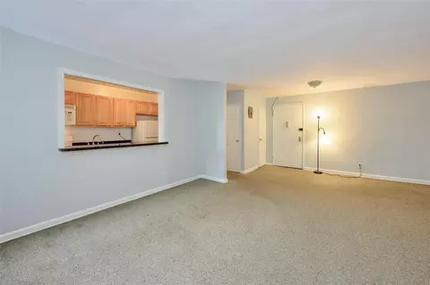 2 Sadore Ln #4M, Yonkers, NY 10710