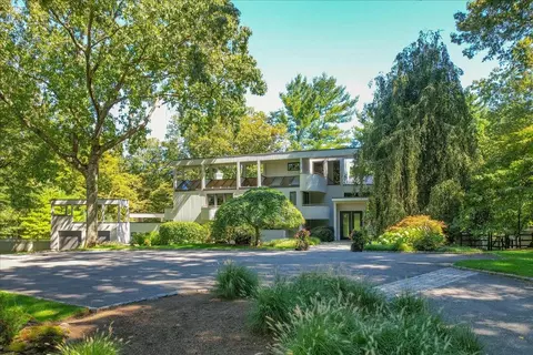 10 Beech Hl, Pound Ridge, NY 10576
