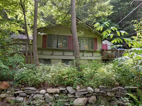 384 Wilsey Valley Rd, Mamakating, NY 12790