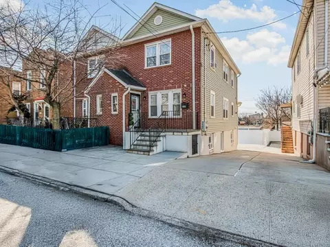 1045 Calhoun Ave, New York, NY 10465