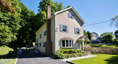 689 Washington Ave, Mount Pleasant, NY 10570