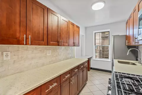 5134 30th Ave #5K, East Elmhurst, NY 11370
