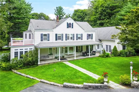 27 Sunset Dr, Mount Pleasant, NY 10594