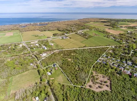 2340 Ackerly Pond, Southold, NY 11971