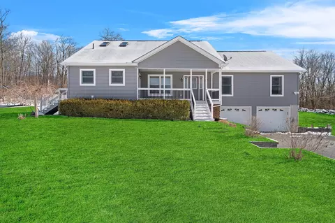 126 Grange Rd, Mount Hope, NY 10963