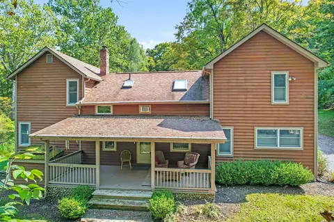 15 Wawayanda Rd, Warwick, NY 10990