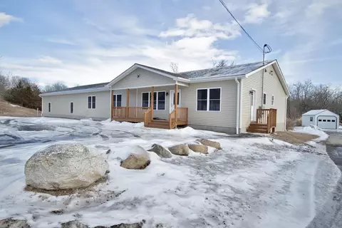 10 Carter Rd, Wawayanda, NY 10958
