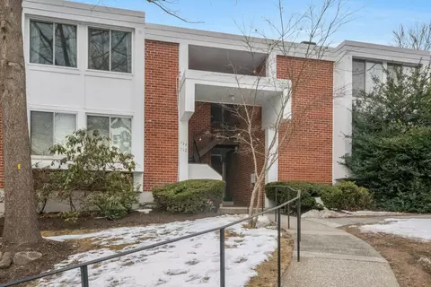 722 Colony Dr, Greenburgh, NY 10530