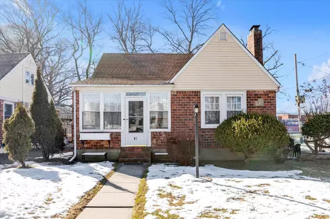 14 Russell St, Baldwin, NY 11510
