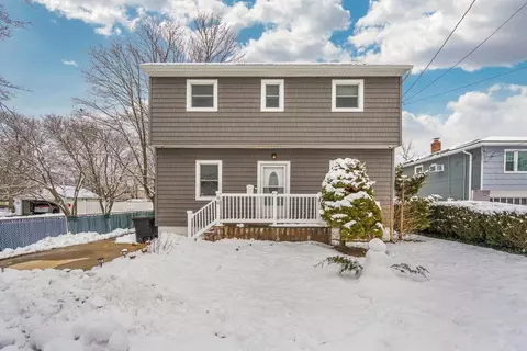44 Lincoln Ave, Islip Terrace, NY 11752