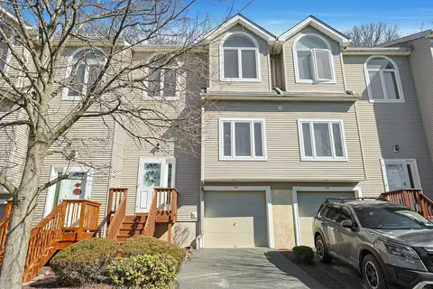 196 Foltim Way, Clarkstown, NY 10920