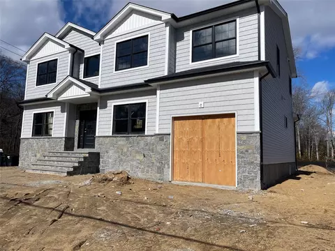 3307 Seneca Pl, Wantagh, NY 11793