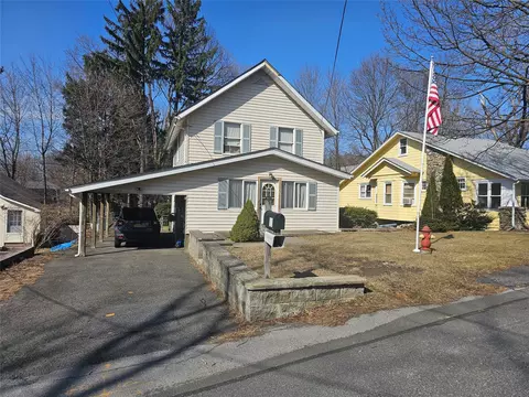 17 Highland Ave, Monroe, NY 10950