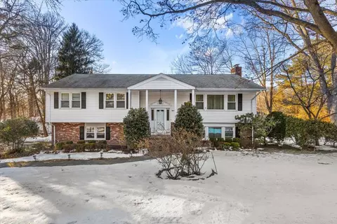 51 Old Well Rd, Harrison, NY 10577