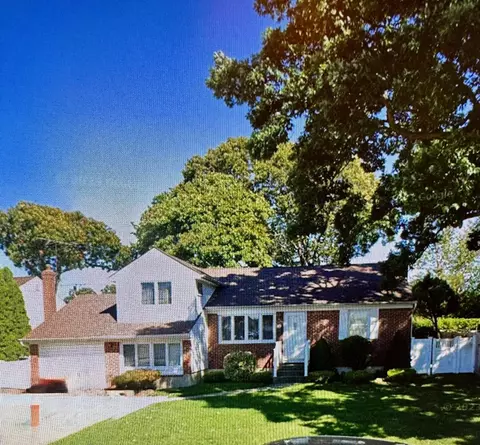 1183 Oakfield Ave, Wantagh, NY 11793