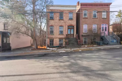 225 Dubois St, Newburgh, NY 12550
