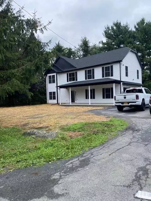 4 Blue Jay Dr, Newburgh, NY 12550