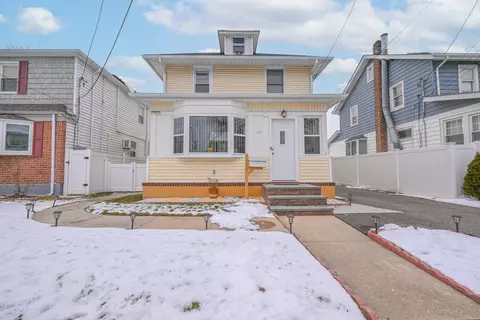 81 E Lincoln Ave, Valley Stream, NY 11580