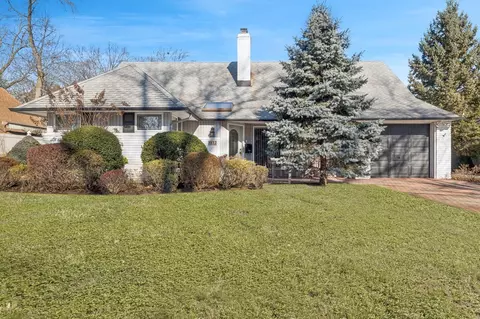 12 Ranch Pl, Merrick, NY 11566