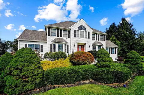 6 Windmill Ln, Warwick, NY 10990