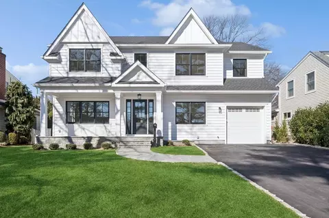 167 Garden St, Garden City, NY 11530