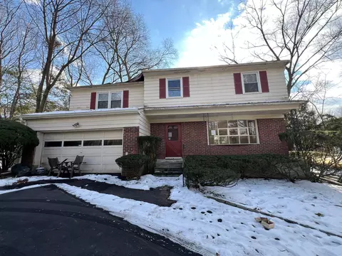 1039 Dobbs Ferry Rd, Greenburgh, NY 10607